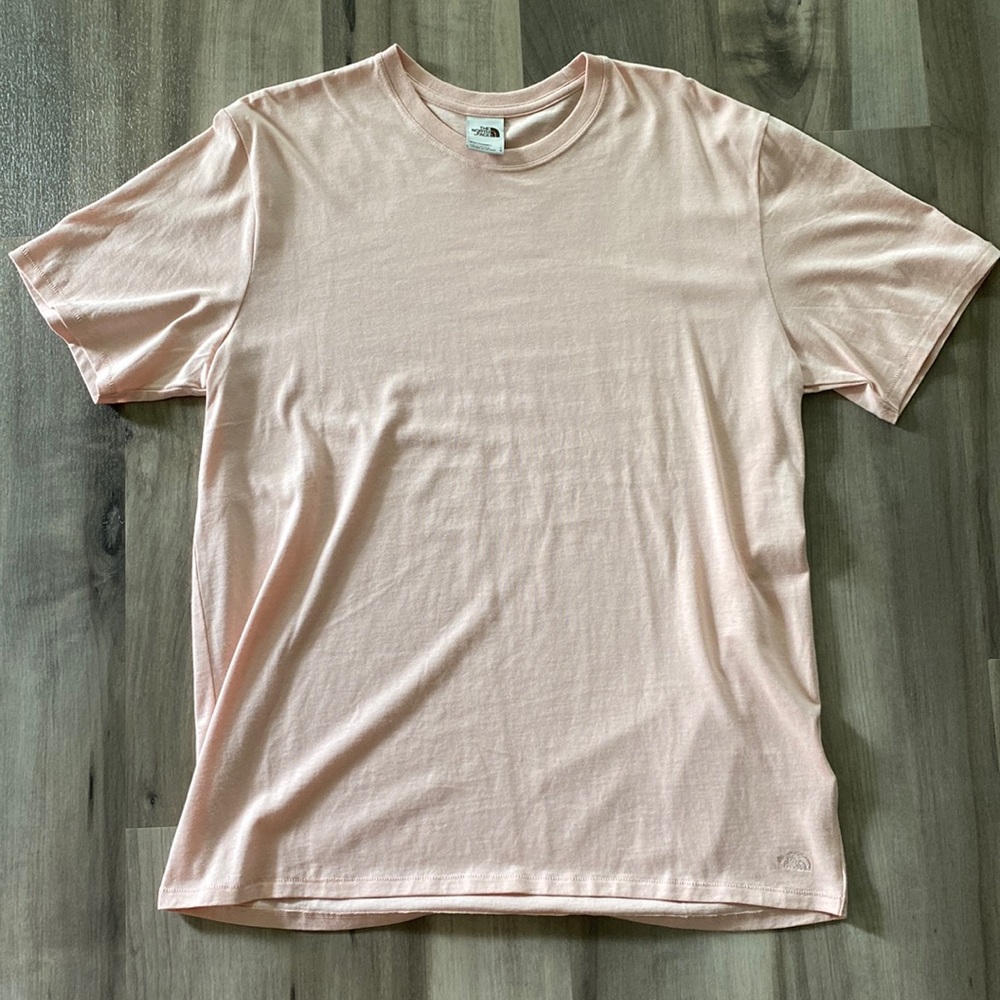 NWOT North Face Men’s T-Shirt